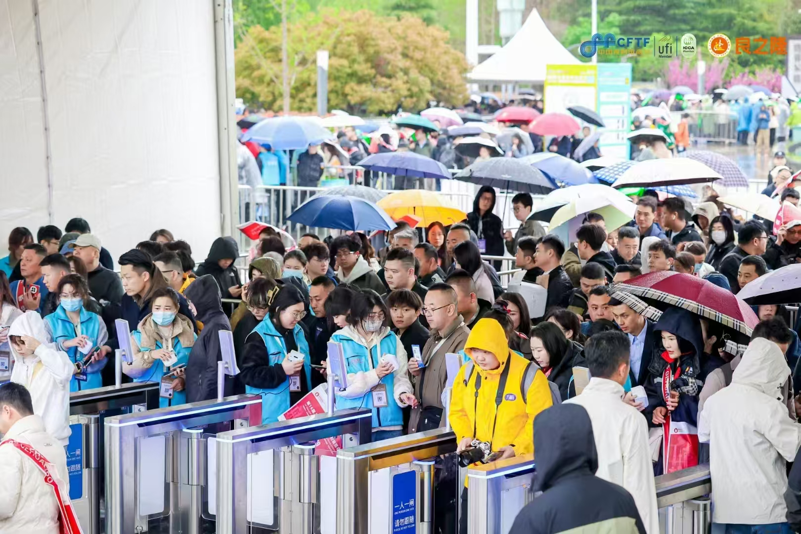 燃爆江城的武漢良之隆食材節(jié)圓滿(mǎn)收官！孫尚香明星產(chǎn)品引爆全場(chǎng)~